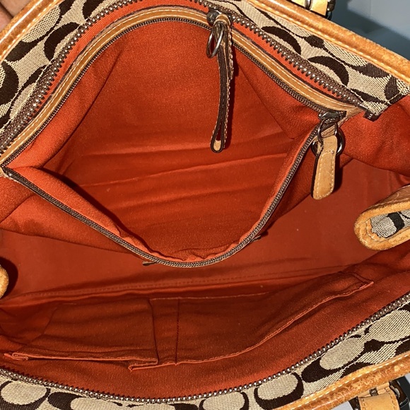 Authentic Coach CC Classic Bag - Picture 9 of 16